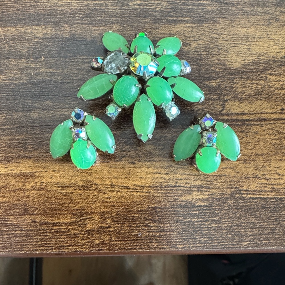 Vintage Coro brooch and earring set